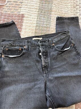 Levi's Wedgie Jeans in Washed Black
